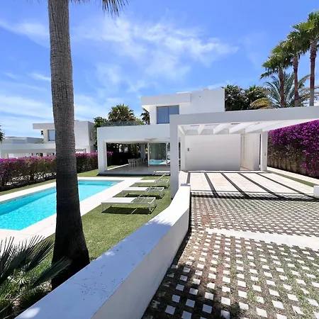 Willa Infinity Blue Marbella